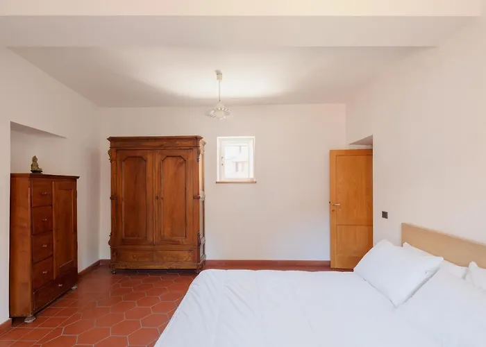 Quiet In The Heart Of Trastevere